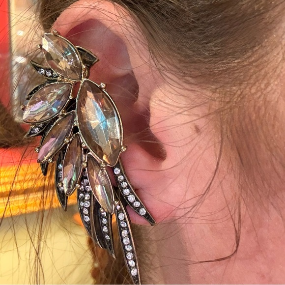 Vintage Y2K Gold and Silver Winged Single Ear-cuff Pierced Earring - Picture 5 of 8